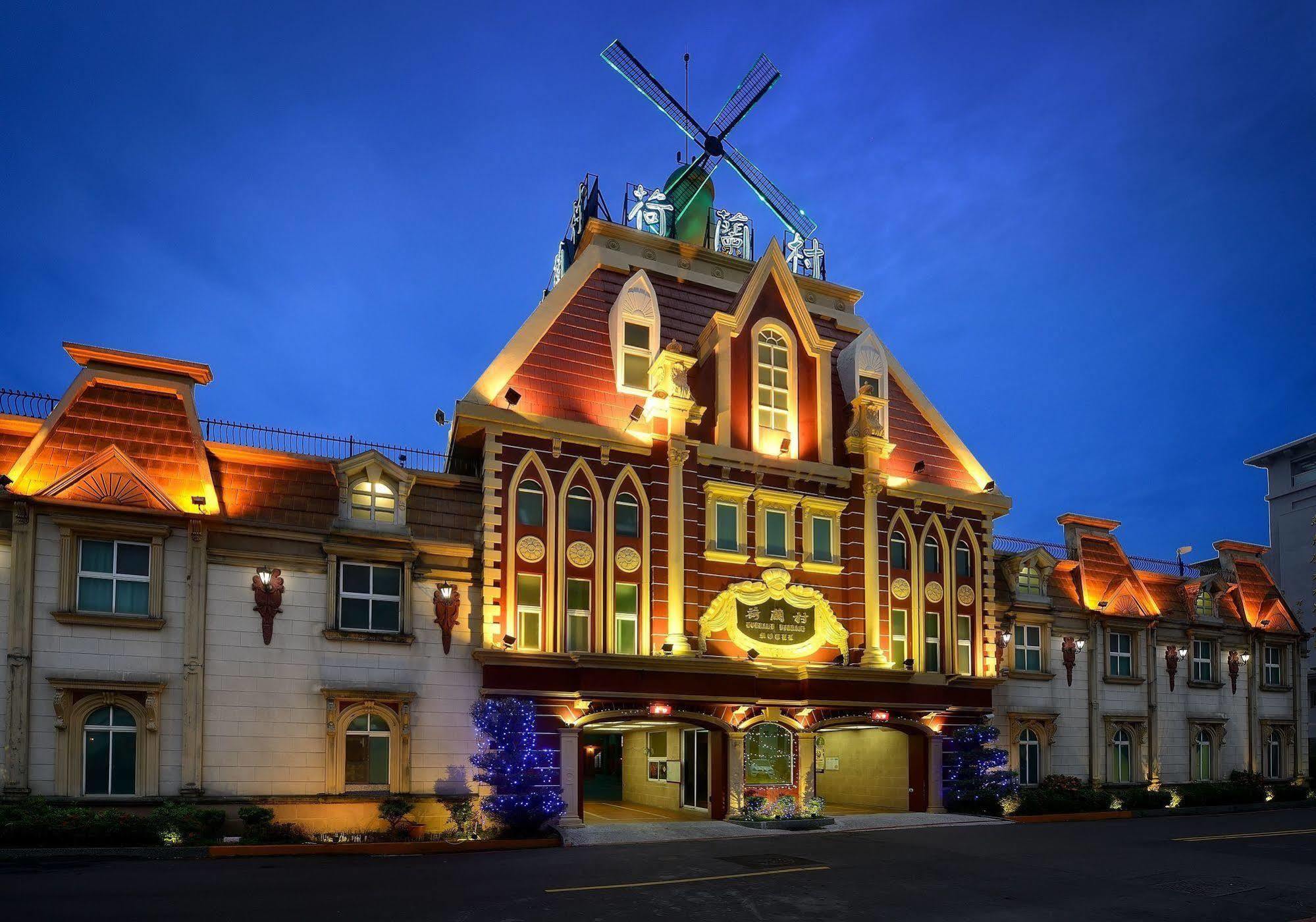 Holland Village Motel Tainan Exterior foto